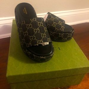 Gucci Platform Slide Sandal NEW SIZE 37.5 or US 7.5